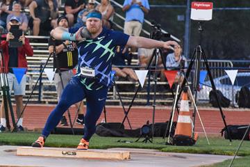 Ryan Crouser throws 23.01m in Tucson (Paul Merca)