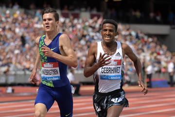 Jakob Ingebrigtsen and Hagos Gebrhiwet battle in London (Kirby Lee)